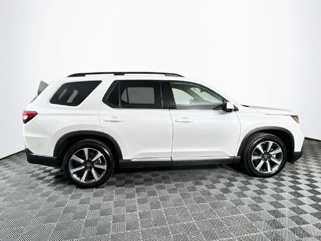 Used 2024 Honda Pilot Elite image 8