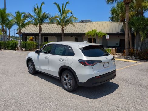 New 2026 Honda HR-V LX image 8