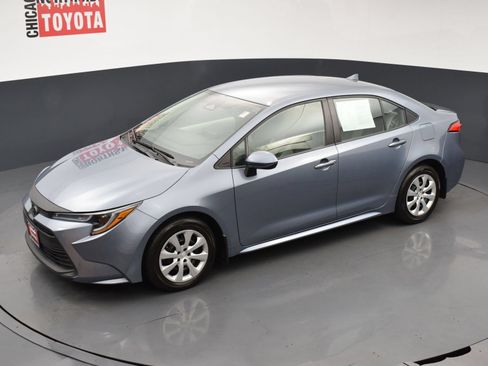 Used 2025 Toyota Corolla LE FWD image 24