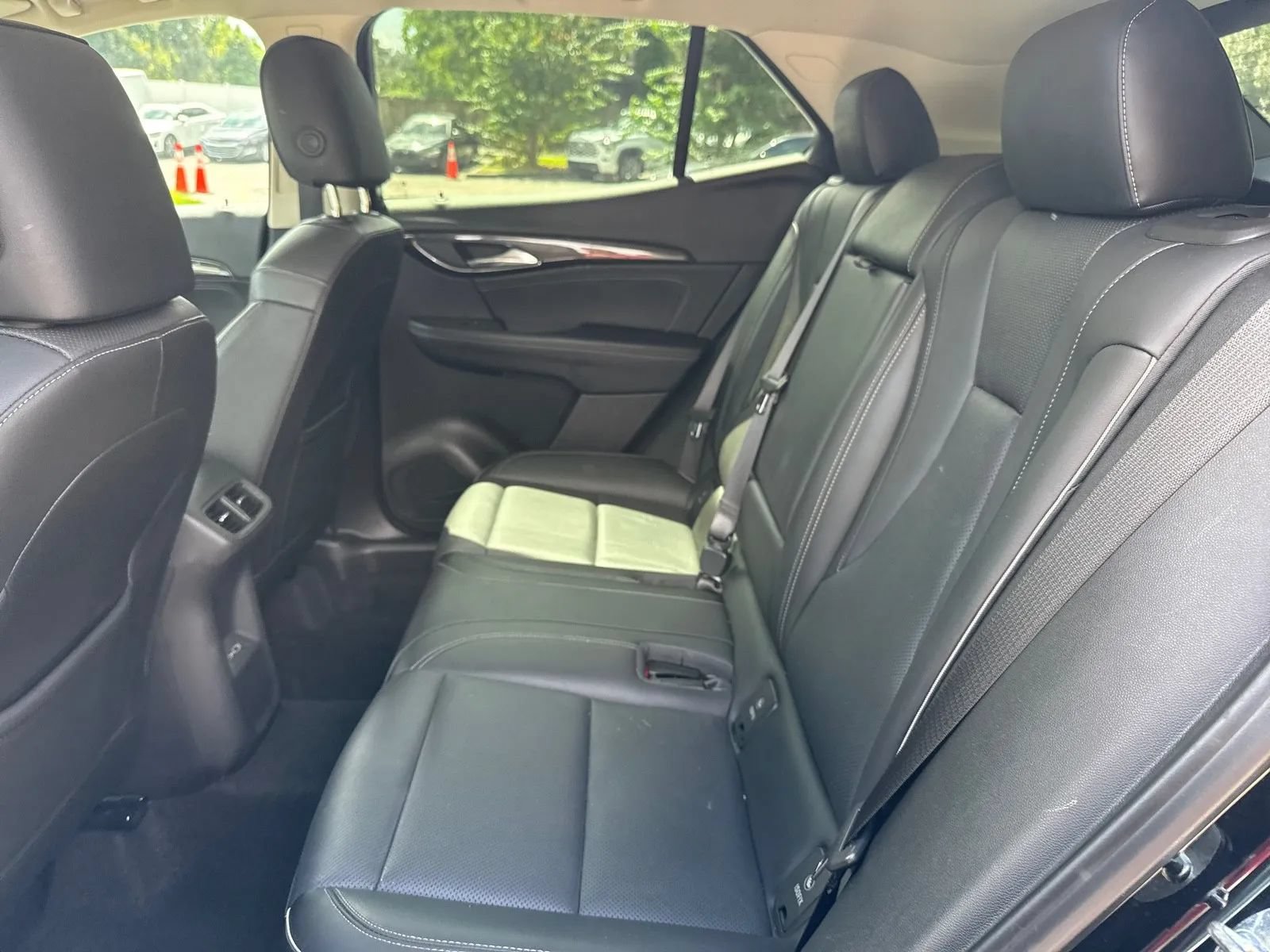 Used 2022 Buick Envision Essence w/ Safety Package FWD image 13