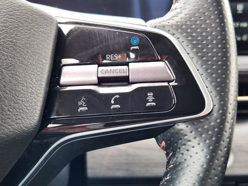 Certified 2023 Nissan Ariya FWD image 23