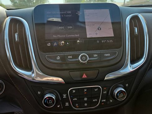 Used 2019 Chevrolet Equinox Premier w/ Premier True North Edition AWD/4WD image 18