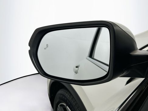 Used 2018 Honda CR-V Touring image 16