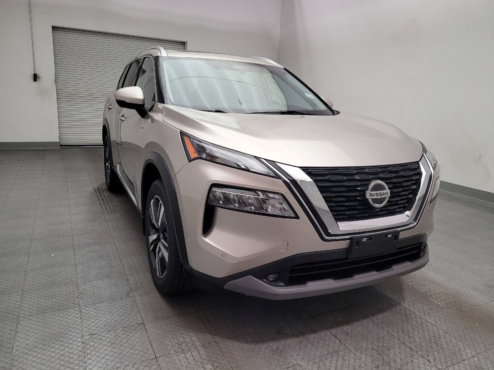 Used 2021 Nissan Rogue SL w/ Premium Package FWD image 14