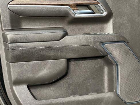 Certified 2023 GMC Sierra 1500 Elevation w/ LPO, Elevation Black Package image 19