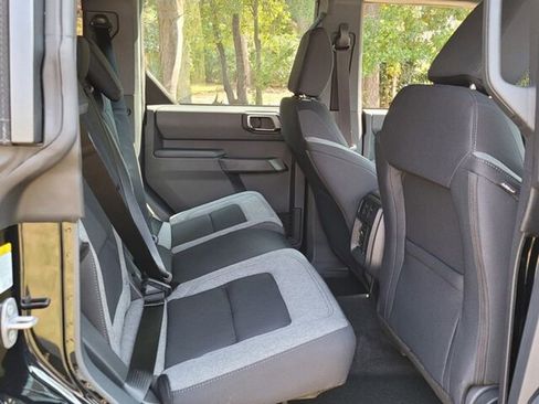 New 2025 Ford Bronco 4-Door w/ Sasquatch Package AWD/4WD image 13