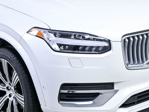 Certified 2024 Volvo XC90 B6 Plus w/ Protection Package Premier AWD/4WD image 37