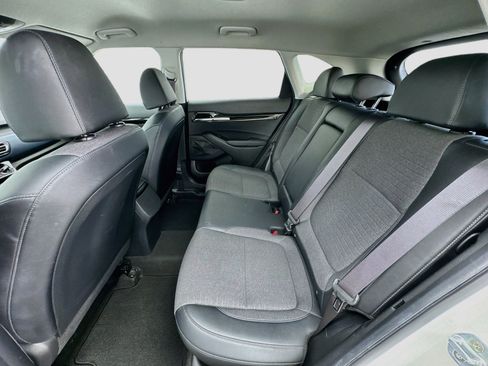 Used 2021 Kia Seltos S FWD image 15