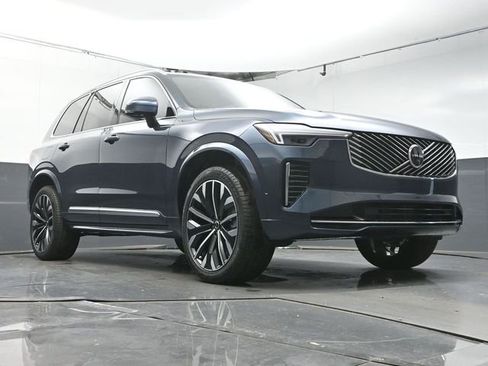 Used 2026 Volvo XC90 B6 Plus w/ Protection Package Premier image 36