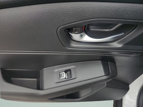 Used 2025 Honda Accord LX image 24