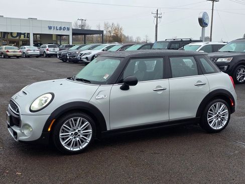 Used 2018 MINI Cooper S image 35