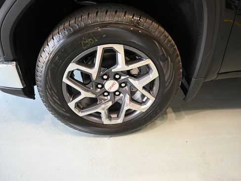 New 2026 GMC Sierra 1500 SLE w/ Preferred Package image 27