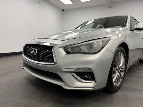 Used 2019 INFINITI Q50 Luxe w/ Essential Package (3.0T Luxe) AWD/4WD image 17