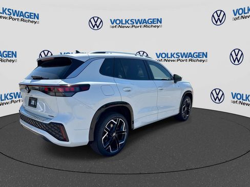 Used 2026 Volkswagen Tiguan SEL R-Line AWD/4WD image 6