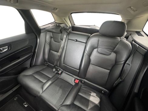 Used 2023 Volvo XC60 T8 Plus image 15