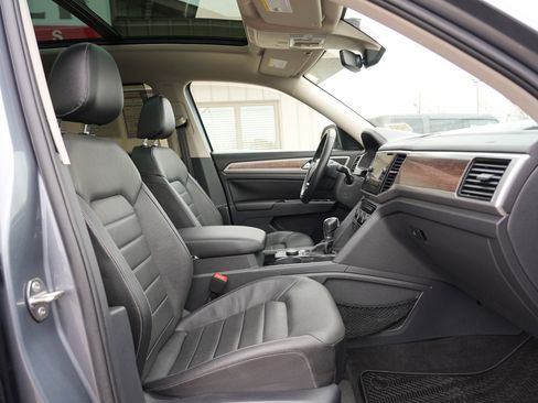 Used 2019 Volkswagen Atlas SEL Premium image 13