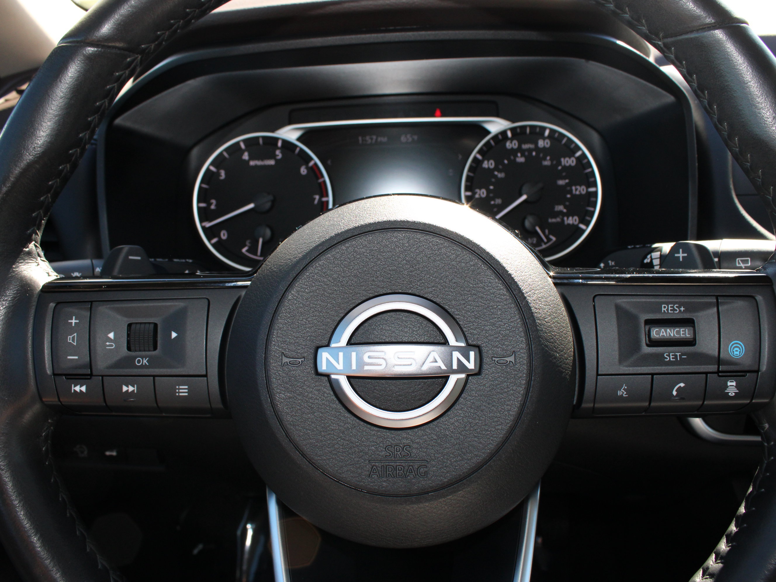 Used 2023 Nissan Rogue SV w/ SV Premium B Package AWD/4WD image 17