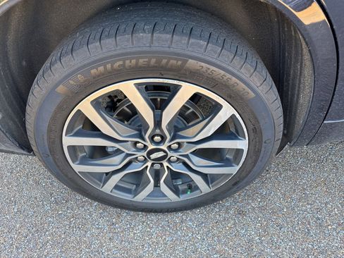 Used 2021 Cadillac XT6 Sport w/ LPO, Floor Liner Package AWD/4WD image 11