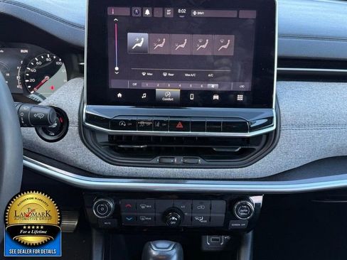 Used 2022 Jeep Compass Latitude image 17