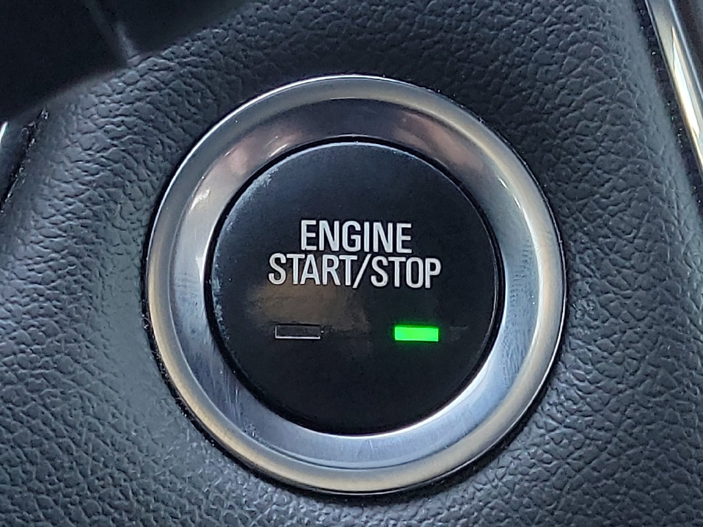 Used 2023 Chevrolet Traverse Premier w/ Redline Edition FWD image 17