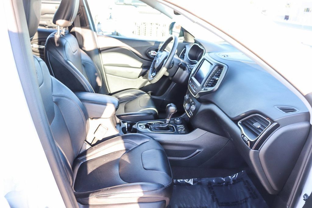 Used 2023 Jeep Cherokee Altitude Lux AWD/4WD image 19