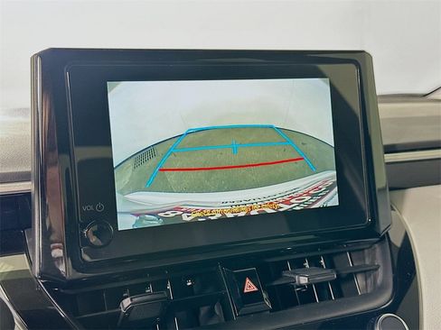 Used 2025 Toyota Corolla SE image 10