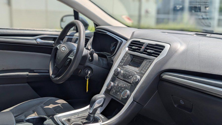 Used 2015 Ford Fusion S FWD image 14