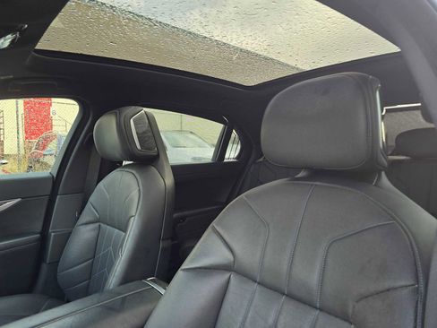 Used 2024 BMW 740i image 23