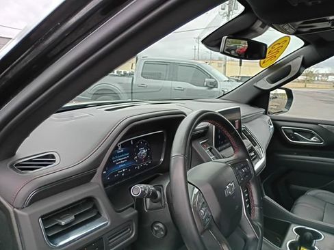 Used 2023 Chevrolet Tahoe RST w/ Luxury Package AWD/4WD image 17