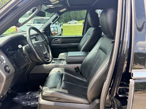 Used 2017 Ford Expedition Platinum AWD/4WD image 6