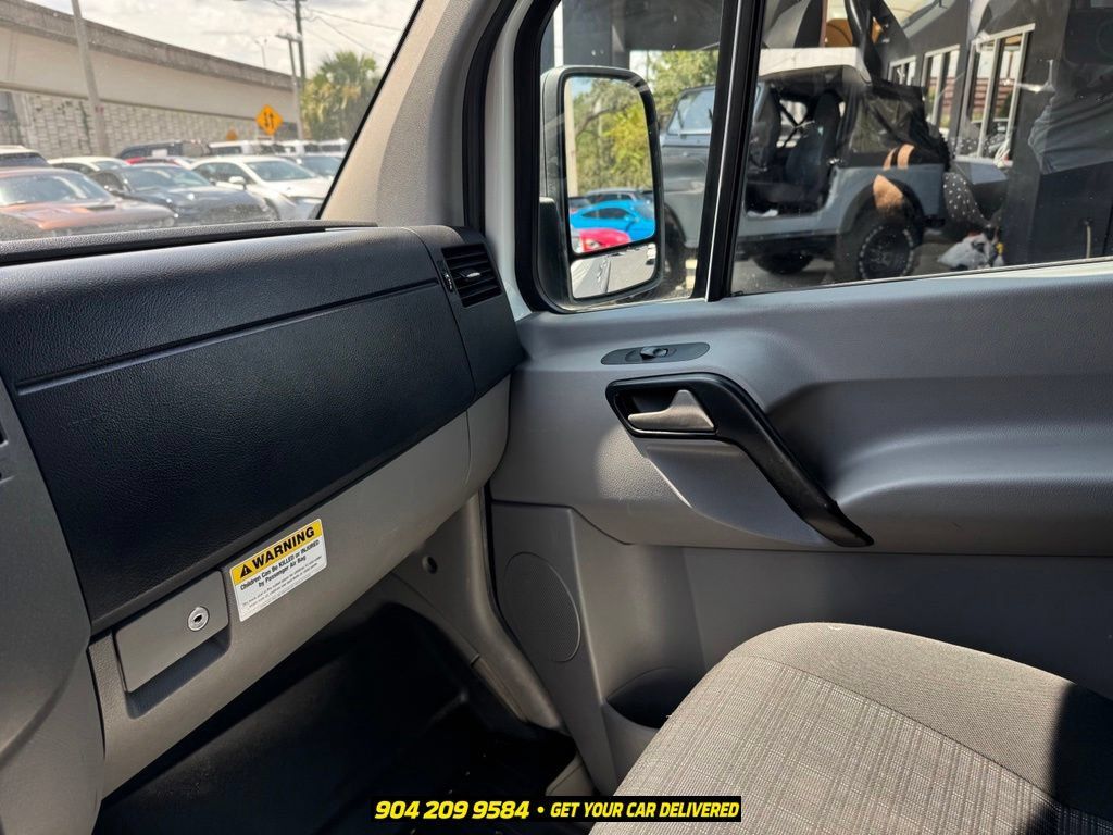 Used 2017 Mercedes-Benz Sprinter 2500 image 21