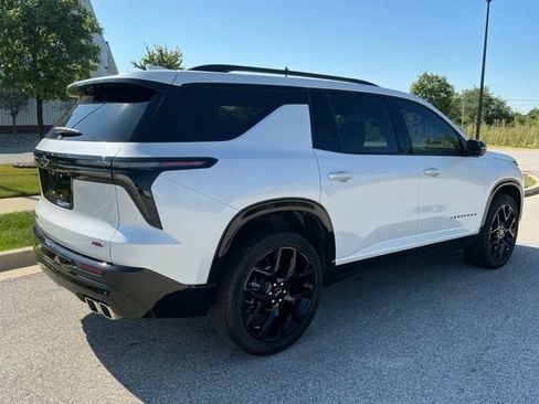 Used 2025 Chevrolet Traverse RS AWD/4WD image 6