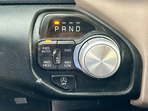Used 2022 RAM 1500 Laramie AWD/4WD image 17