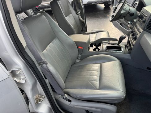 Used 2005 Jeep Grand Cherokee Laredo image 15