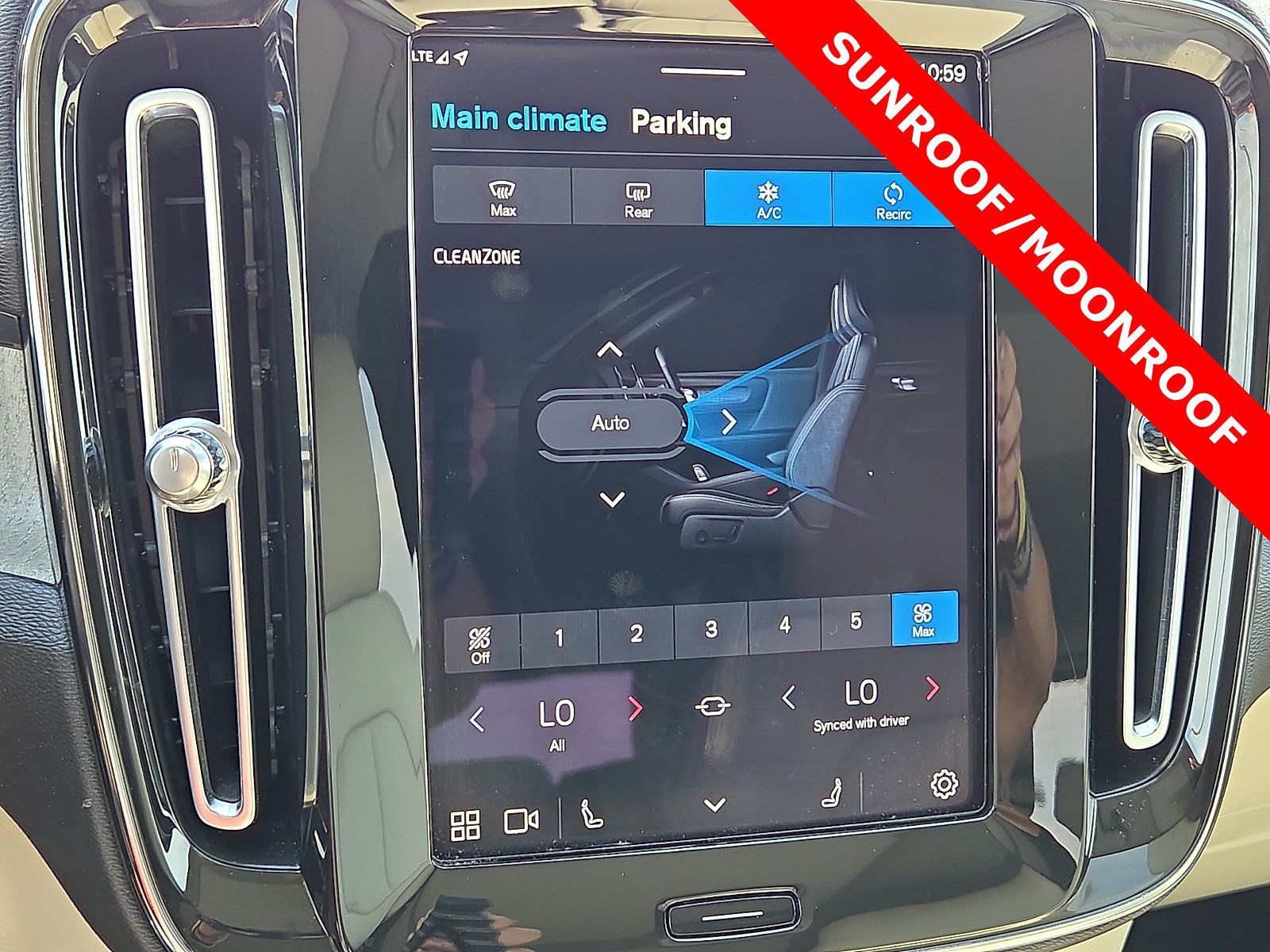 Used 2023 Volvo XC40 B4 Ultimate FWD image 19