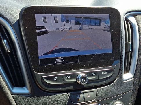 Used 2023 Chevrolet Malibu LT image 18