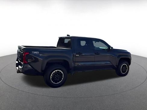Used 2025 Toyota Tacoma TRD Off-Road AWD/4WD image 15