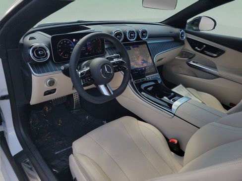 Used 2026 Mercedes-Benz CLE 450 4MATIC Cabriolet image 13
