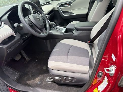 Used 2025 Toyota RAV4 XLE w/ Convenience Package AWD/4WD image 10