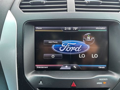 Used 2015 Ford Explorer XLT w/ Equipment Group 201A AWD/4WD image 22