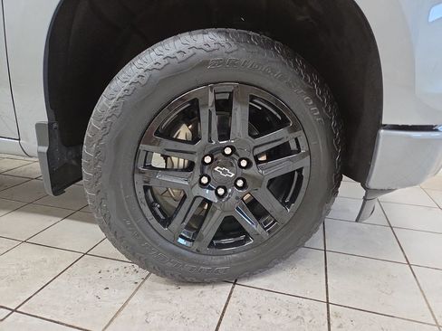 Certified 2023 Chevrolet Silverado 1500 RST w/ Z71 Off-Road Package AWD/4WD image 9