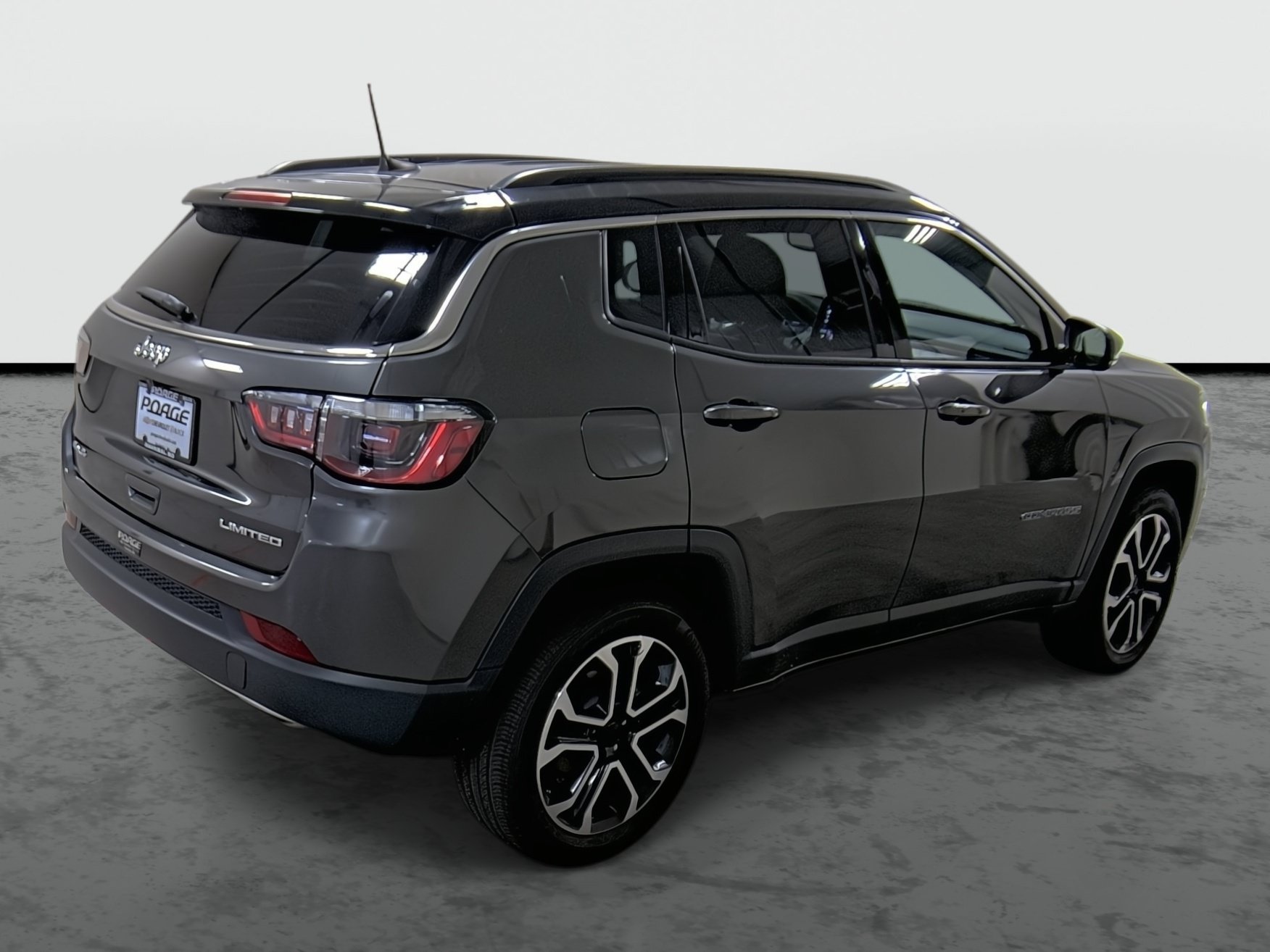 Used 2023 Jeep Compass Limited AWD/4WD image 4