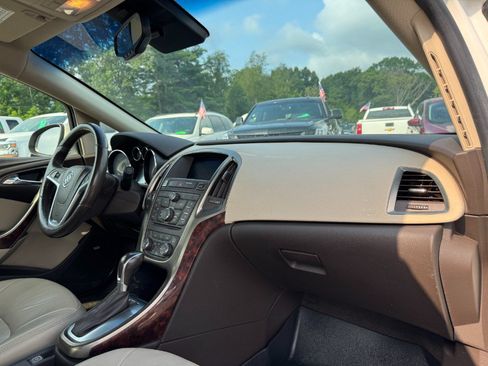 Used 2012 Buick Verano Leather FWD image 19