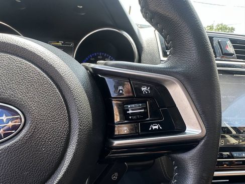 Used 2018 Subaru Outback 3.6R Touring AWD/4WD image 8