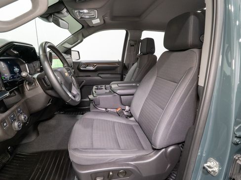 Used 2025 Chevrolet Silverado 1500 LT image 15