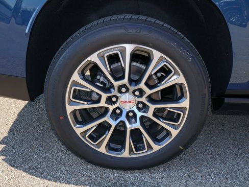 New 2026 GMC Yukon XL Denali w/ Denali Reserve Package AWD/4WD image 44