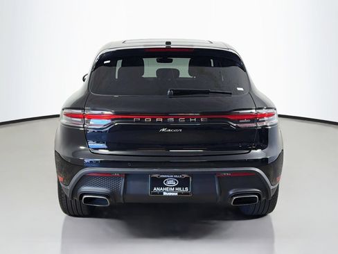 Used 2025 Porsche Macan AWD/4WD image 4