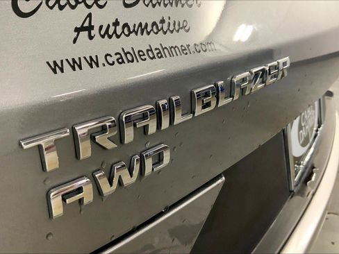 Used 2025 Chevrolet TrailBlazer LT AWD/4WD image 8