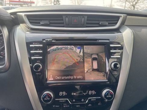 Used 2019 Nissan Murano SV w/ Premium Package image 16