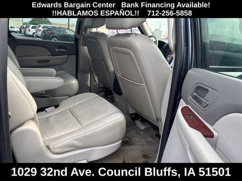 Used 2009 GMC Yukon XL SLT w/ Preferred Package AWD/4WD image 7